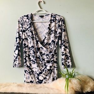 😊Talbots Floral Print Faux Wrap Top!